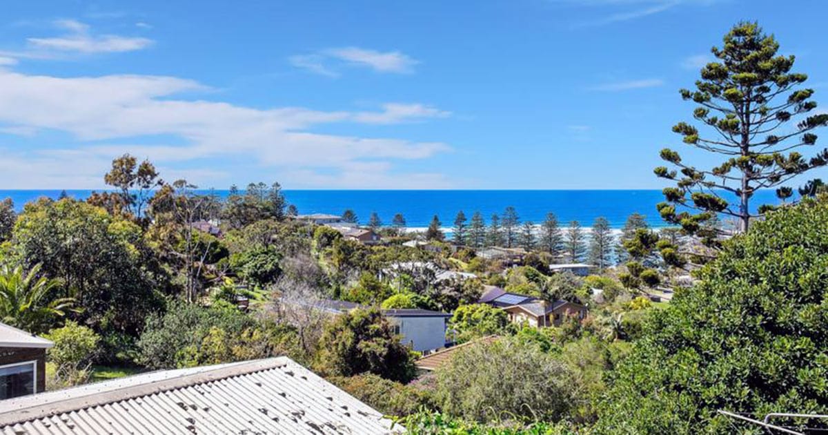 Beach view from Jellicoe Road